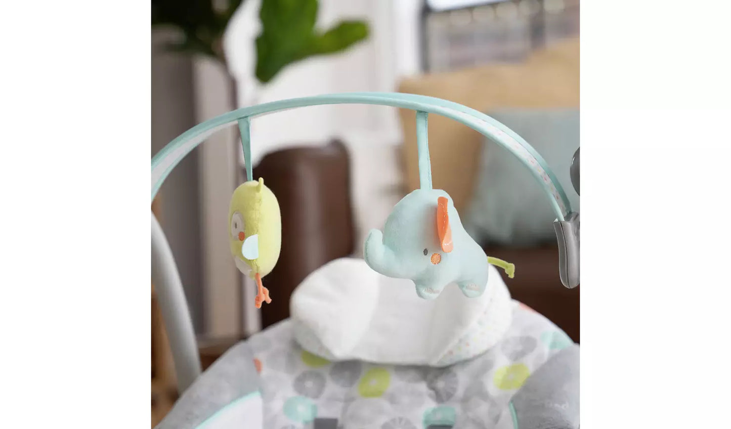 Ingenuity Swing 'n Go Hugs And Hoot Baby Swing